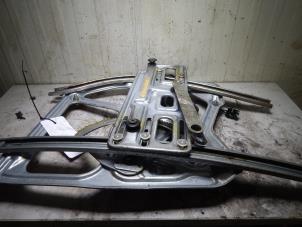 Used Rear window mechanism 2-door, left Fiat Punto Cabriolet (176C) 85 1.2 MPi 16V Price € 40,00 Margin scheme offered by Autorecycling Bart