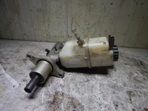 Used Master cylinder Peugeot 407 SW (6E) 2.2 16V Price € 25,00 Margin scheme offered by Autorecycling Bart