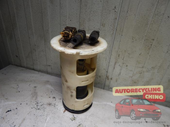 Gebrauchte Benzinpumpe Citroen AX 11 First,TGE Kat. Preis € 30,00 Margenregelung angeboten von Autorecycling Chino B.V.