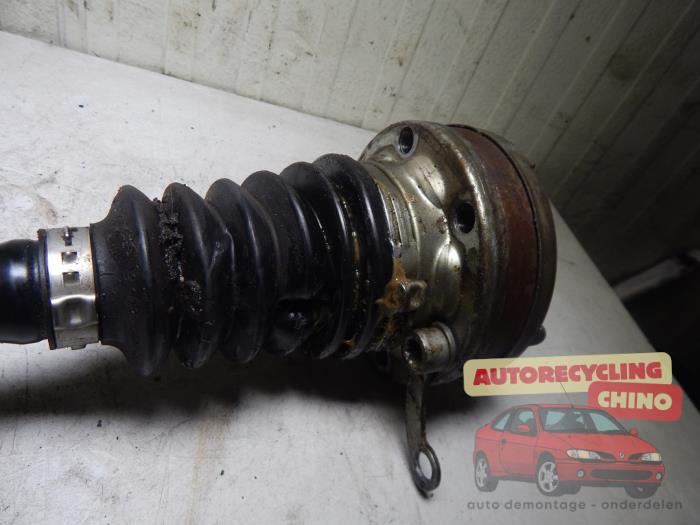 Antriebswelle links vorne Audi Q3 2.0 16V TFSI 170 Quattro - CZDA NYE 