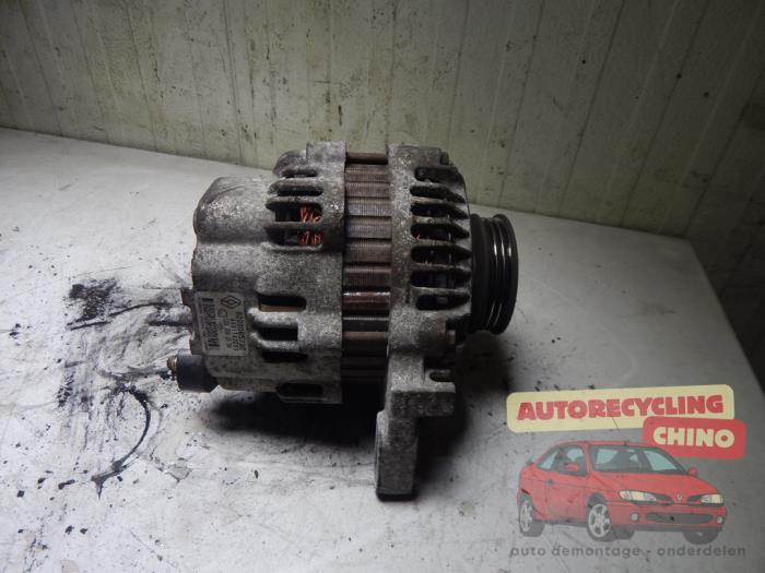 Begagnade Dynamo Renault Twingo (C06) 1.2 Pris € 35,00 Marginaltabell erbjuds av Autorecycling Chino B.V.