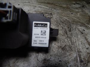 Usagé Ordinateur éclairage Ford Focus 3 Wagon 1.0 Ti-VCT EcoBoost 12V 125 Prix € 25,00 Règlement à la marge proposé par Autorecycling Bart