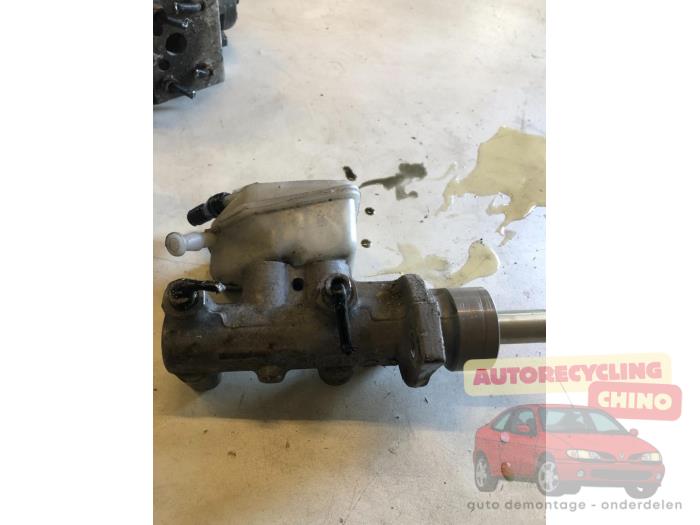 Used Master cylinder Citroen Xsara Picasso (CH) 1.8 16V Price € 25,00 Margin scheme offered by Autorecycling Chino B.V.