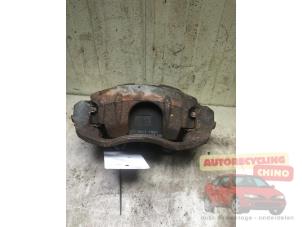 Begagnade Främre bromsok, höger Peugeot 307 (3A/C/D) 2.0 16V Pris € 25,00 Marginaltabell erbjuds av Autorecycling Chino B.V.