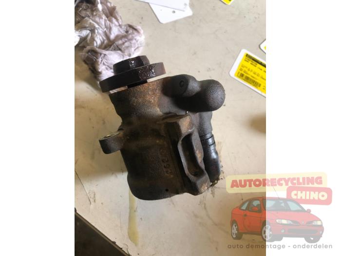 Usagé Pompe de direction Seat Arosa (6H1) 1.0 MPi Prix € 35,00 Règlement à la marge proposé par Autorecycling Chino B.V.