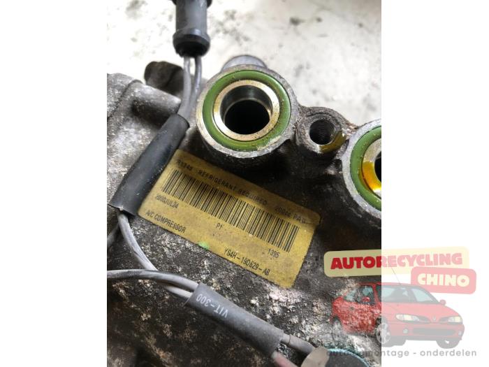 Usagé Compresseur de clim Ford Focus 1 1.6 16V Prix € 50,00 Règlement à la marge proposé par Autorecycling Chino B.V.