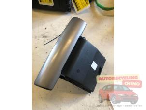 Begagnade Askkopp, fram Peugeot 308 (4A/C) 1.6 VTI 16V Pris € 25,00 Marginaltabell erbjuds av Autorecycling Chino B.V.