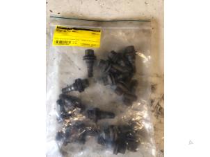 Used Set of wheel bolts Peugeot 308 (4A/C) 1.6 VTI 16V Price € 30,00 Margin scheme offered by Autorecycling Bart