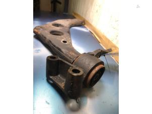 Used Front wishbone, left BMW Mini One/Cooper (R50) 1.6 16V One Price € 25,00 Margin scheme offered by Autorecycling Bart