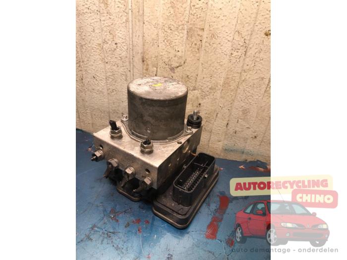 Used ABS pump Skoda Fabia IV (PJ3) Price € 150,00 Margin scheme offered by Autorecycling Chino B.V.