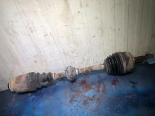 Used Front drive shaft, right Honda CR-V (RD6/7/8) 2.0i 16V VTEC Price € 50,00 Margin scheme offered by Autorecycling Bart