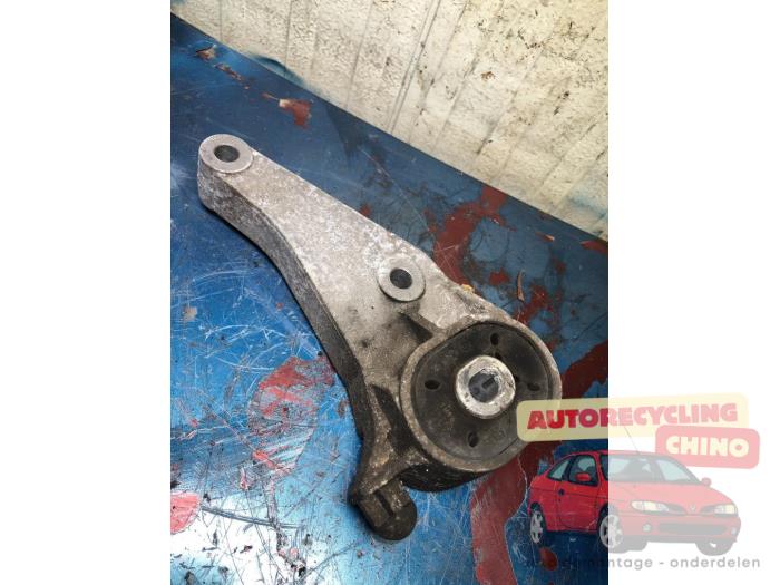 Used Engine mount Opel Tigra Twin Top 1.8 16V Price € 25,00 Margin scheme offered by Autorecycling Chino B.V.