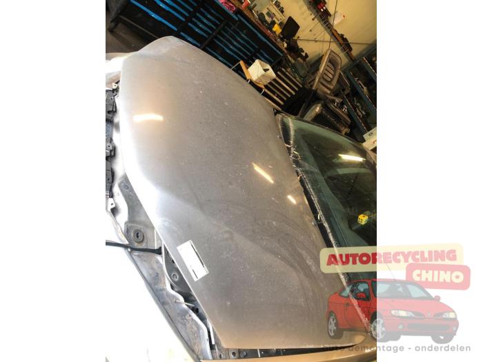 Używane Maska Chrysler 300 M 3.5 V6 24V Cena € 100,00 Procedura marży oferowane przez Autorecycling Chino B.V.