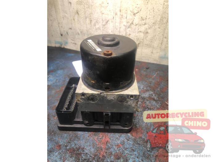 Usagé Bloc ABS Volkswagen Polo IV (9N1/2/3) 1.2 12V Prix € 50,00 Règlement à la marge proposé par Autorecycling Chino B.V.
