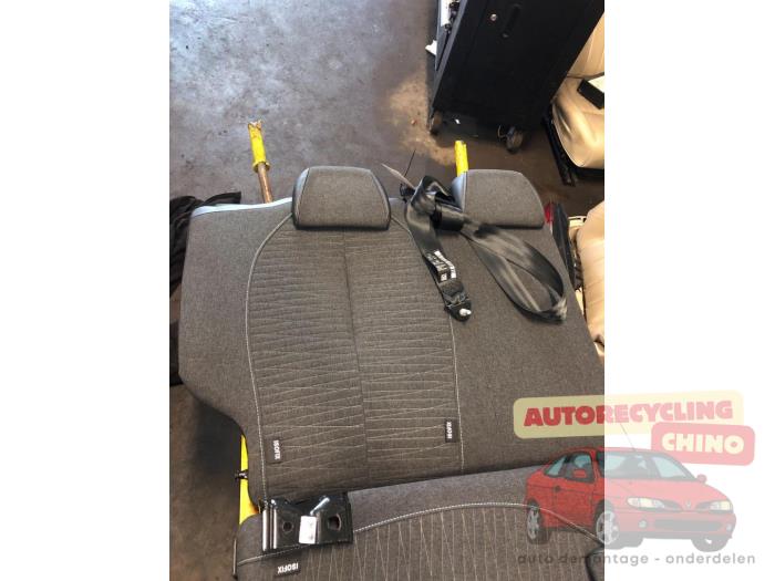 Używane Oparcie kanapy Citroen C3 (SC) 1.2 VTi 82 12V Cena € 100,00 Procedura marży oferowane przez Autorecycling Chino B.V.