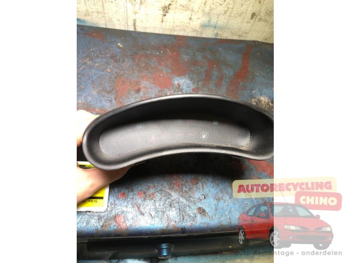 Begagnade Innerdisplay Chevrolet Matiz (M200) 0.8 S,SE Pris € 25,00 Marginaltabell erbjuds av Autorecycling Chino B.V.