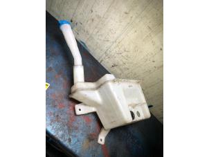 Used Front windscreen washer reservoir Chevrolet Matiz (M200) 0.8 S,SE Price € 25,00 Margin scheme offered by Autorecycling Bart
