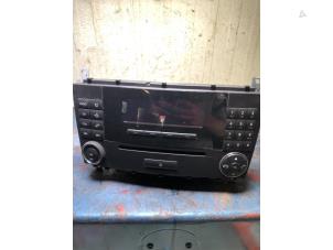 Usagé Radio/Lecteur CD Mercedes C Combi (S203) 1.8 C-180K 16V Prix € 125,00 Règlement à la marge proposé par Autorecycling Bart