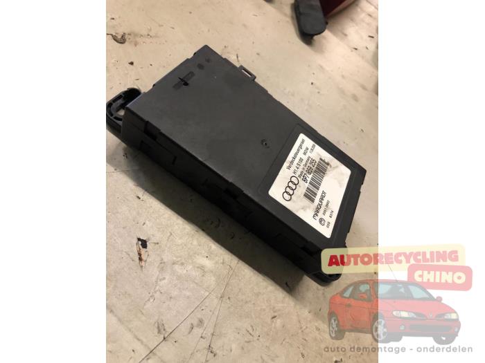 Usagé Ordinateur toit escamotable Audi A3 Cabriolet (8P7) 1.9 TDI Prix € 100,00 Règlement à la marge proposé par Autorecycling Chino B.V.