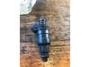 Injector (petrol injection) from a Renault Clio II (BB/CB), 1998 / 2016 1.6 16V, Hatchback, Petrol, 1.598cc, 79kW (107pk), FWD, K4M748, 1998-04 / 2000-08, BB0T; CB0T 1999