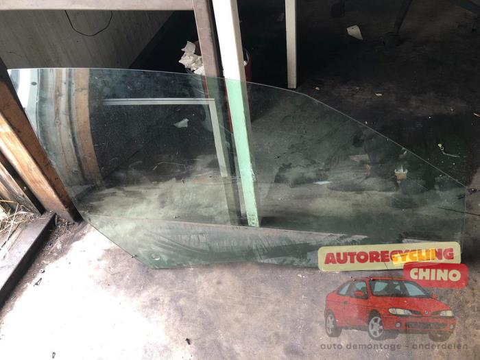 Usados Ventanilla de puerta de 2 puertas derecha Audi A3 Cabriolet (8P7) 1.9 TDI Precio € 40,00 Norma de margen ofrecido por Autorecycling Chino B.V.