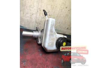 Begagnade Huvudcylinder Audi Q3 (8UB/8UG) 2.0 TDI 16V 120 Pris € 25,00 Marginaltabell erbjuds av Autorecycling Chino B.V.