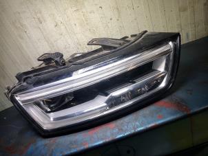 Used Headlight, right Audi Q3 (8UB/8UG) 2.0 TDI 16V 120 Price € 850,00 Margin scheme offered by Autorecycling Bart