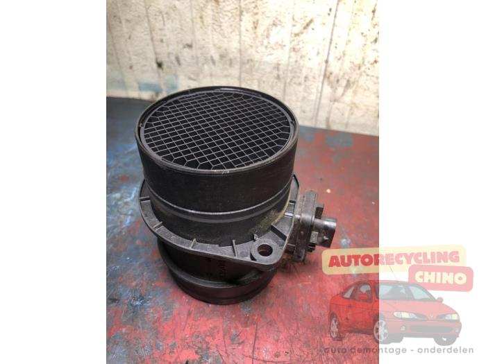 Gebrauchte Luftmassenmesser Audi Q3 (8UB/8UG) 2.0 TDI 16V 120 Preis € 25,00 Margenregelung angeboten von Autorecycling Chino B.V.