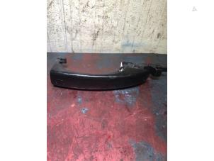 Used Front door handle 4-door, right Audi Q3 (8UB/8UG) 2.0 TDI 16V 120 Price € 30,00 Margin scheme offered by Autorecycling Bart