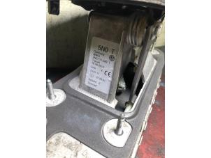 Used Gearbox shift cable Audi Q3 (8UB/8UG) 2.0 TDI 16V 120 Price € 75,00 Margin scheme offered by Autorecycling Bart