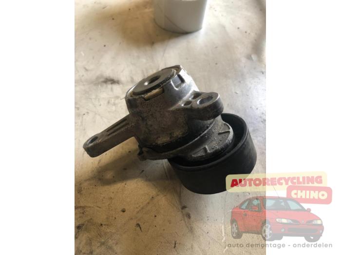 Usados Rodillo tensor correa múltiple Audi Q3 (8UB/8UG) 2.0 TDI 16V 120 Precio € 25,00 Norma de margen ofrecido por Autorecycling Chino B.V.