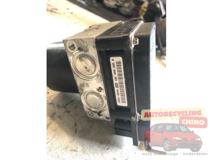 Pompa ABS z Seat Ibiza III (6L1) 1.4 16V 75 2005