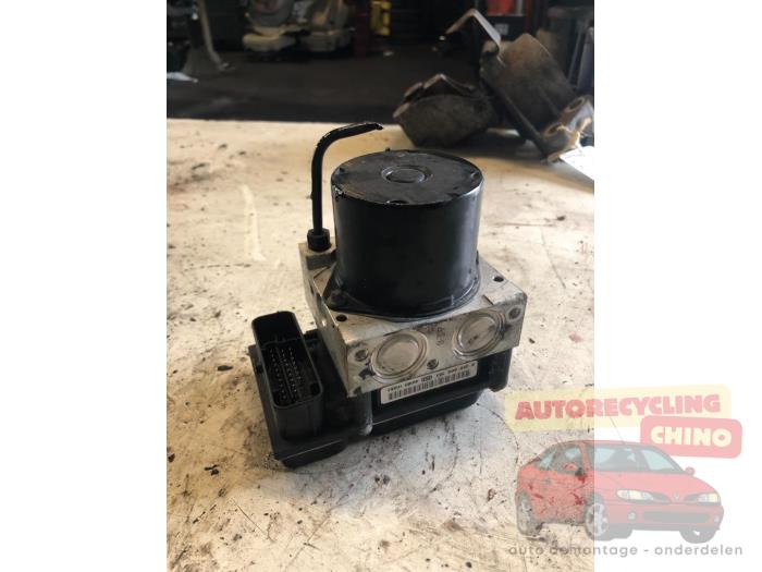 Pompa ABS z Seat Ibiza III (6L1) 1.4 16V 75 2005