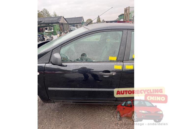 Tür 4-türig links vorne van een Ford Focus 2 Wagon 1.8 16V 2006