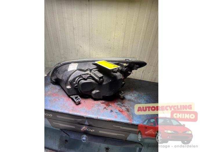 Scheinwerfer rechts van een Ford Focus 2 Wagon 1.8 16V 2006