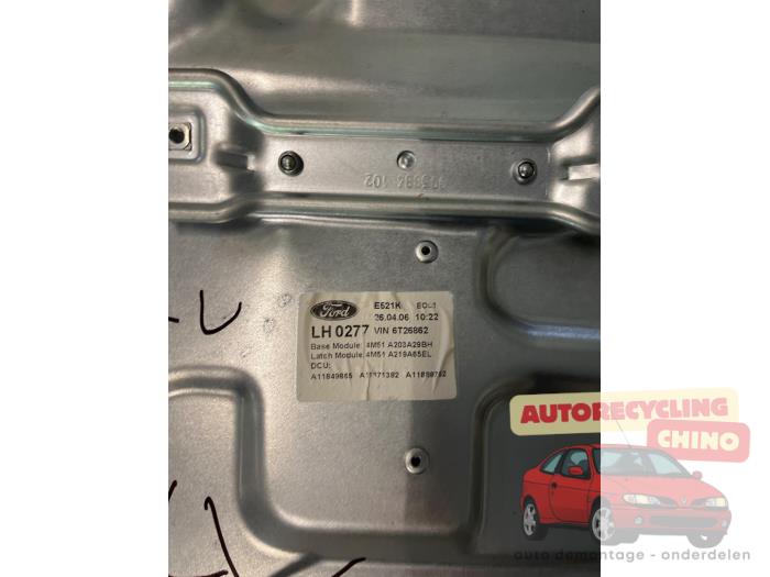 Fenstermechanik 4-türig links vorne van een Ford Focus 2 Wagon 1.8 16V 2006