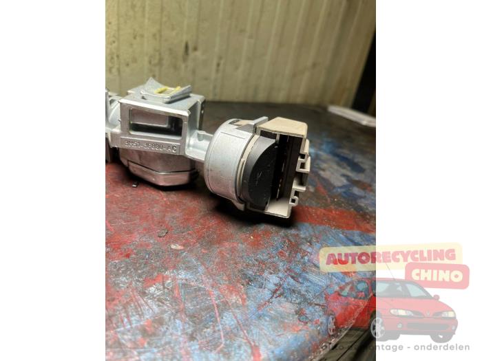 Zündschloss+Schlüssel van een Ford Focus 2 Wagon 1.8 16V 2006