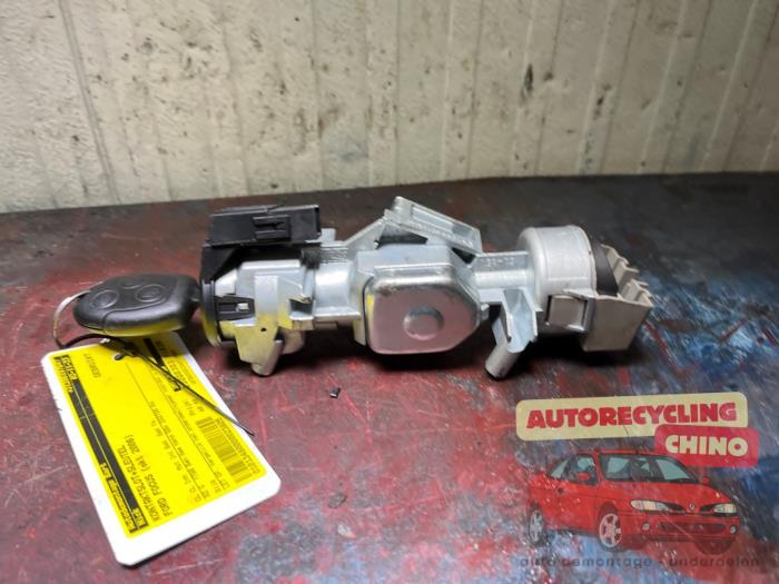 Zündschloss+Schlüssel van een Ford Focus 2 Wagon 1.8 16V 2006