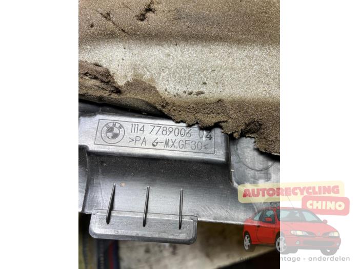 Abdeckblech Motor van een BMW 3 serie (E90) 320d 16V 2006