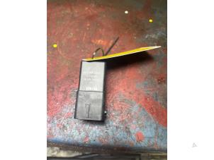 Used Glow plug relay Peugeot 308 SW (4E/H) 1.6 HDiF 16V Price € 19,95 Margin scheme offered by Autorecycling Bart