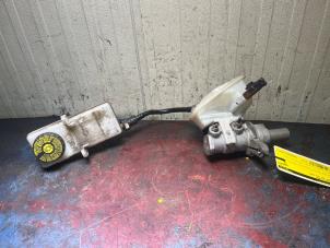 Used Master cylinder Peugeot 308 SW (4E/H) 1.6 HDiF 16V Price € 25,00 Margin scheme offered by Autorecycling Bart