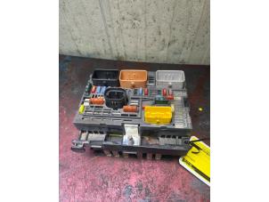 Used Fuse box Peugeot 308 SW (4E/H) 1.6 HDiF 16V Price € 100,00 Margin scheme offered by Autorecycling Bart