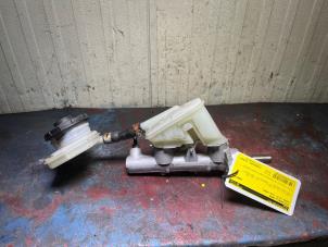 Used Master cylinder Honda Civic (FK/FN) 1.4i Type S 16V Price € 25,00 Margin scheme offered by Autorecycling Bart