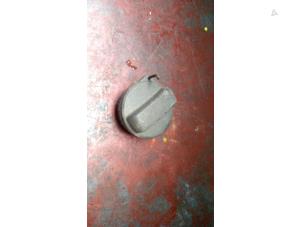 Used Fuel cap Honda Civic (FK/FN) 1.4i Type S 16V Price € 10,00 Margin scheme offered by Autorecycling Bart