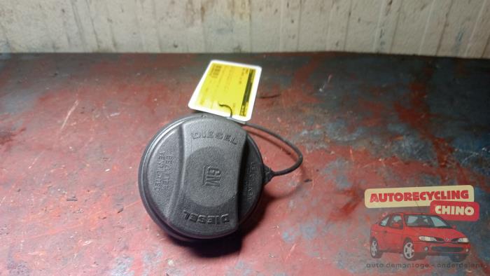 Tanklock från en Opel Astra H GTC (L08) 1.3 CDTI 16V Ecotec 2005