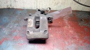 Used Rear brake calliper, left Peugeot 407 (6D) 2.2 16V Price € 35,00 Margin scheme offered by Autorecycling Bart