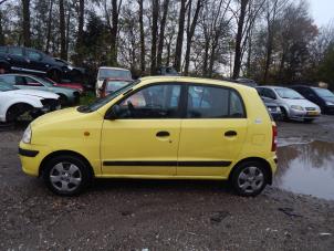 Used Front wing, left Hyundai Atos 1.1 12V Price € 40,00 Margin scheme offered by Autorecycling Bart