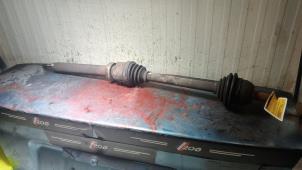 Used Front drive shaft, right Ford Focus 2 1.6 16V Price € 35,00 Margin scheme offered by Autorecycling Bart