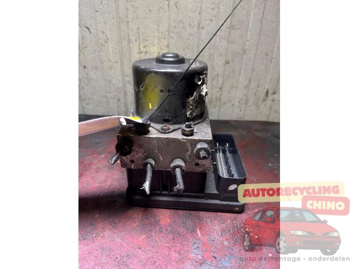 Begagnade ABS-pump Mazda 2 (NB/NC/ND/NE) 1.4 16V Pris € 35,00 Marginaltabell erbjuds av Autorecycling Chino B.V.