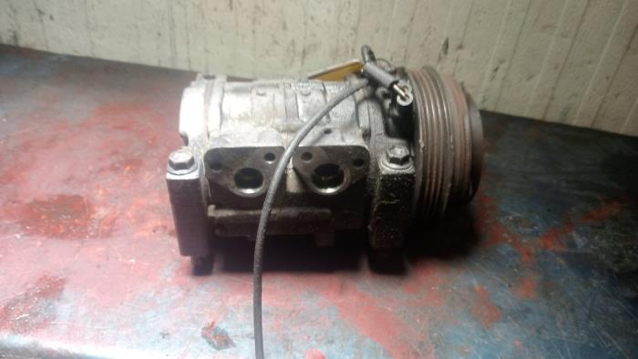 Air conditioning pump from a Suzuki Liana (ERC/ERD/RH4) 1.6 MPi 16V 2004